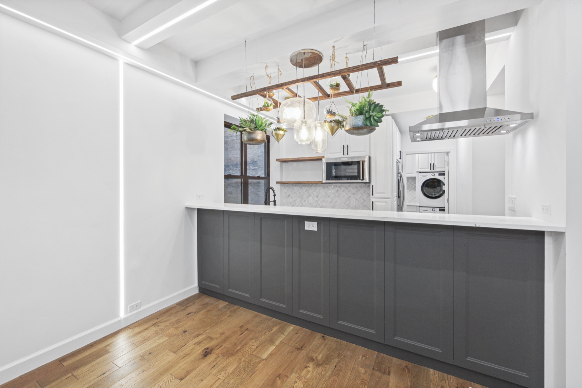 105 West 73rd Street - room detail