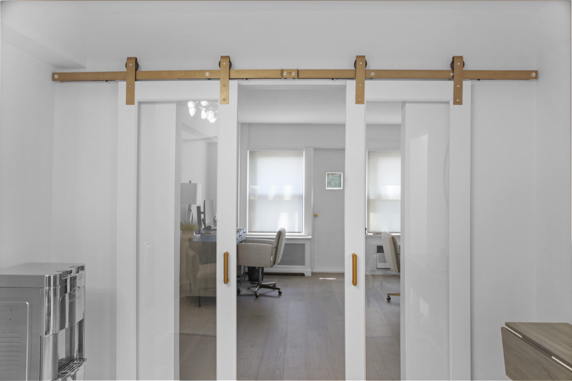 120 East 36th Street - room detail