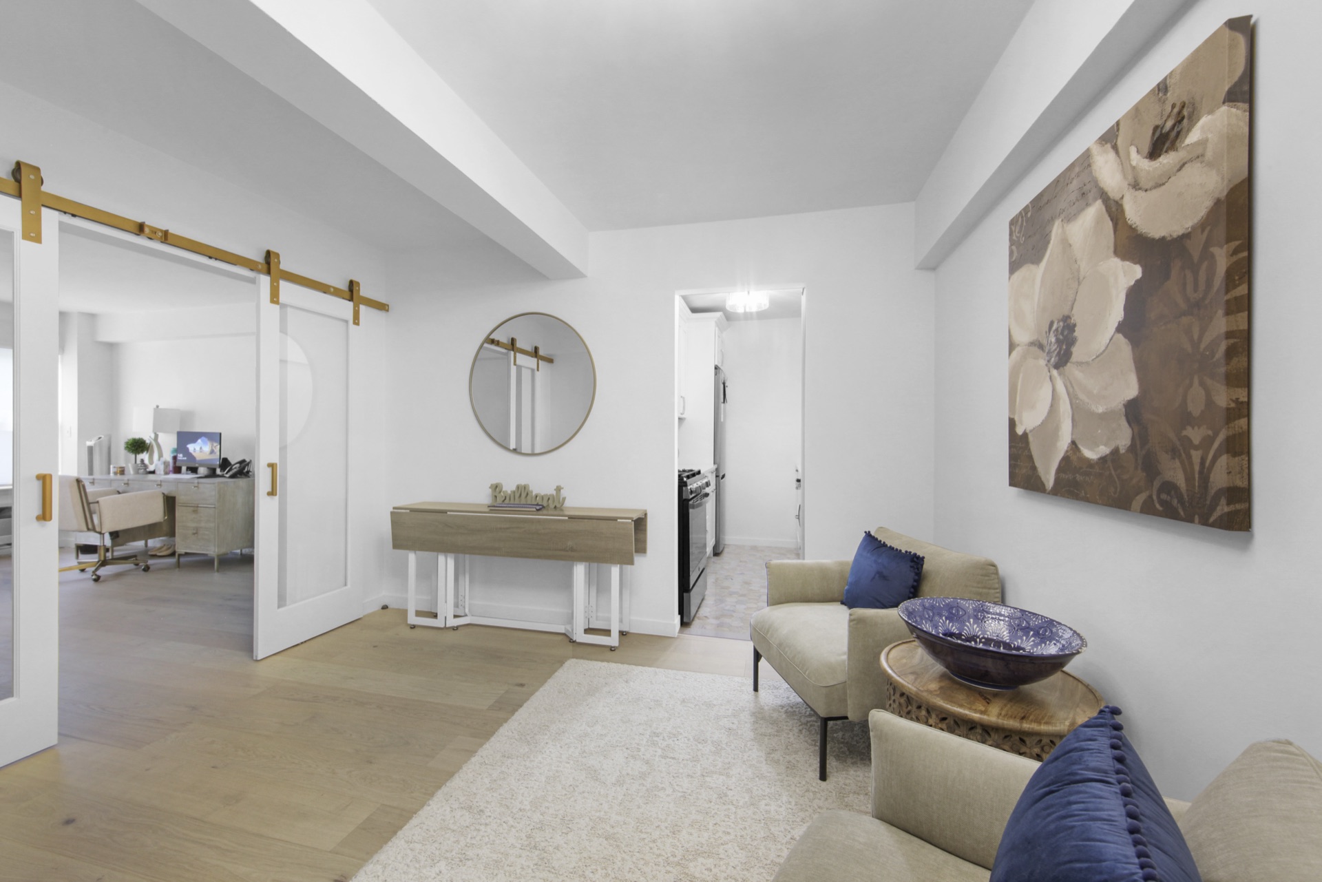 120 East 36th Street - room detail