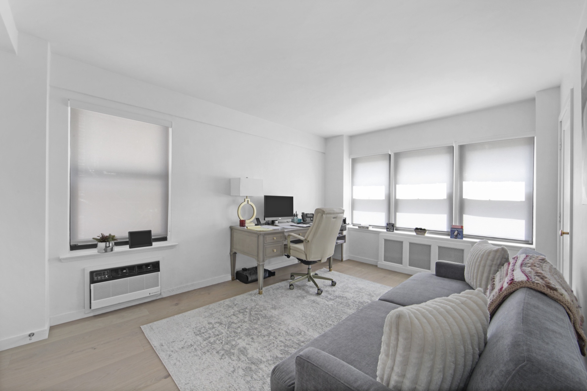 120 East 36th Street - room detail