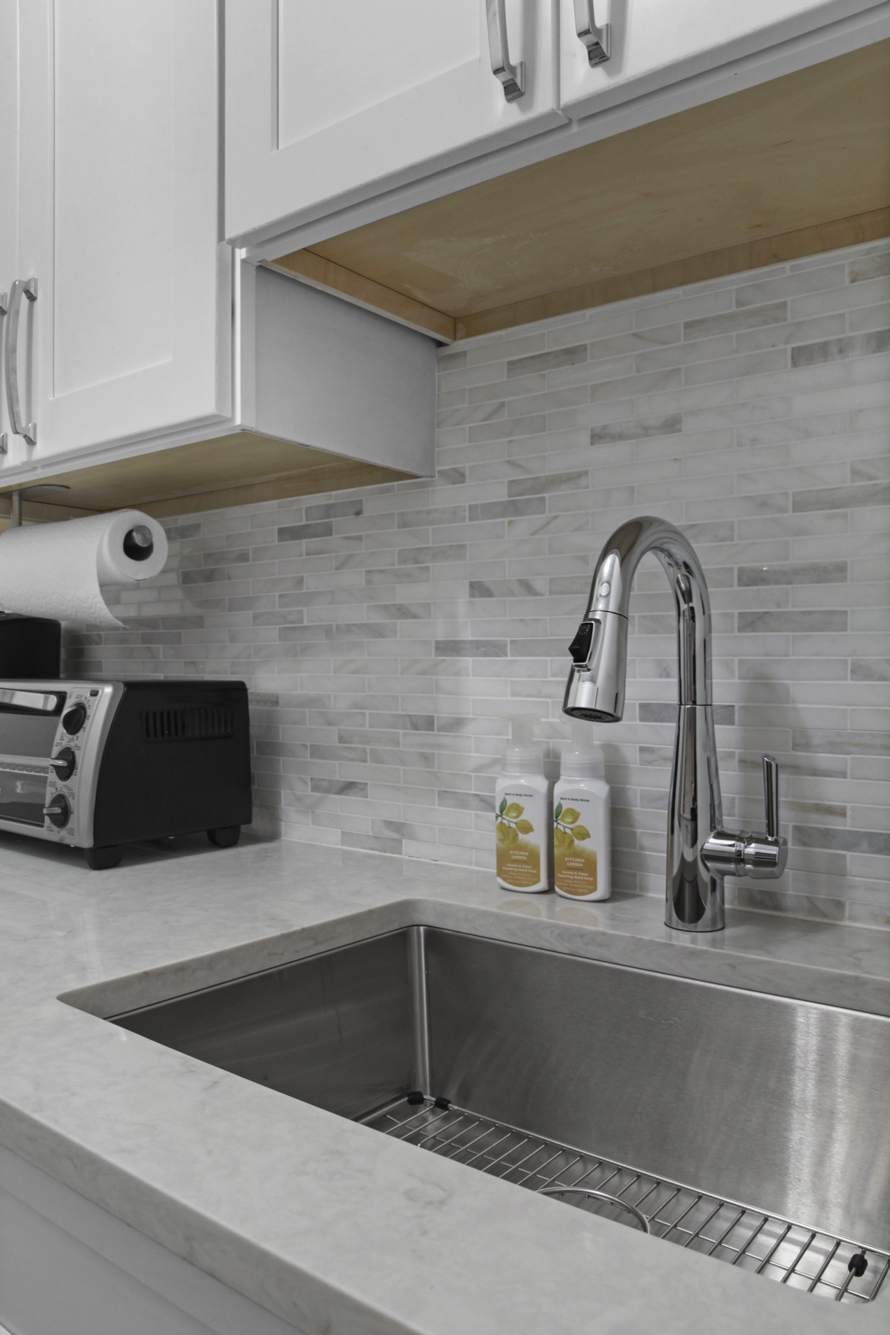 120 East 36th Street - room detail