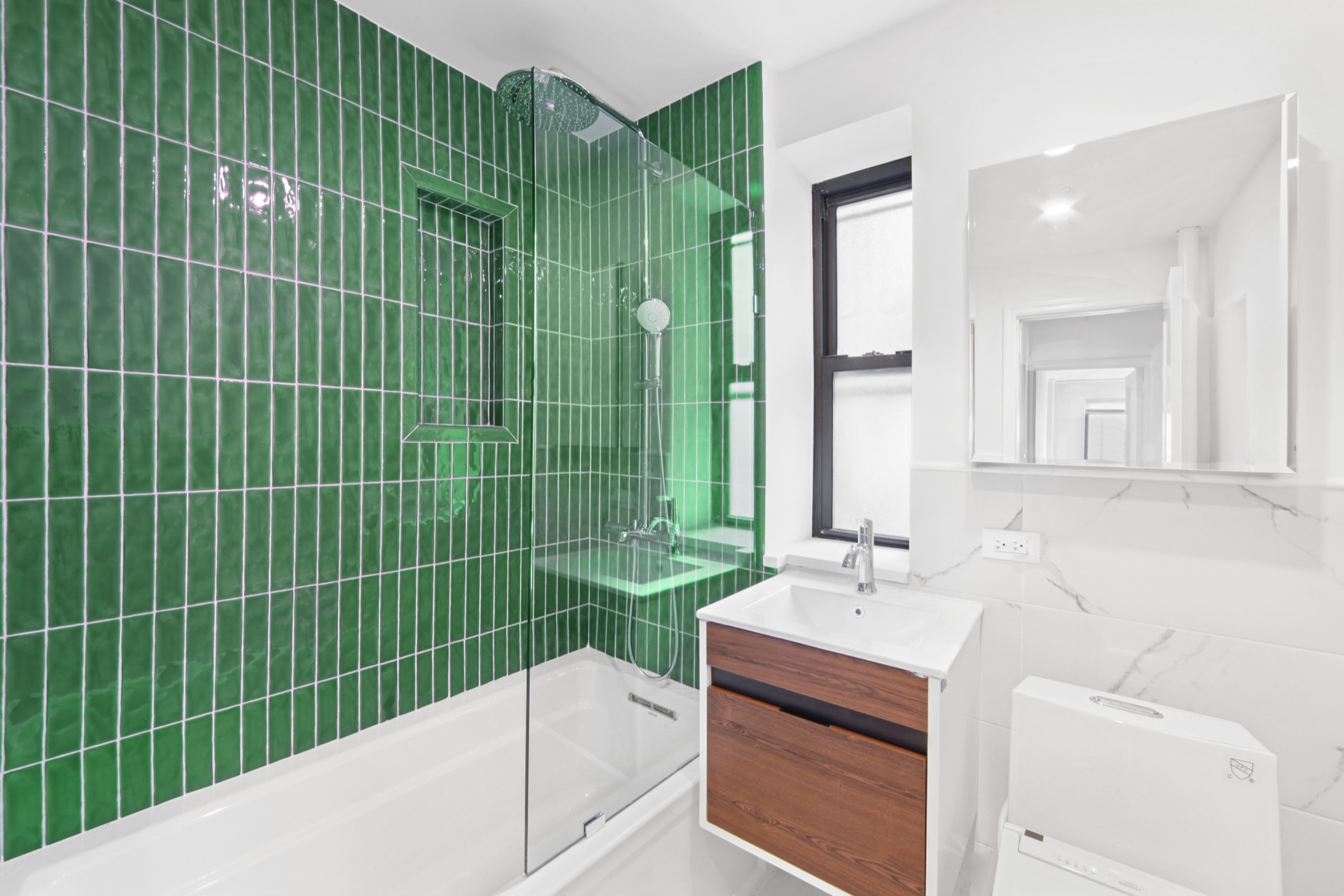 35-36 76th Street - room detail